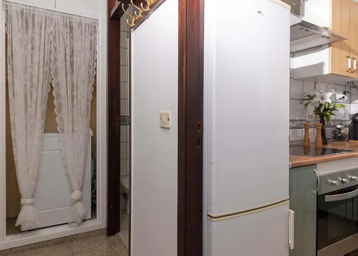 Tenerife 2 Апартаменти *